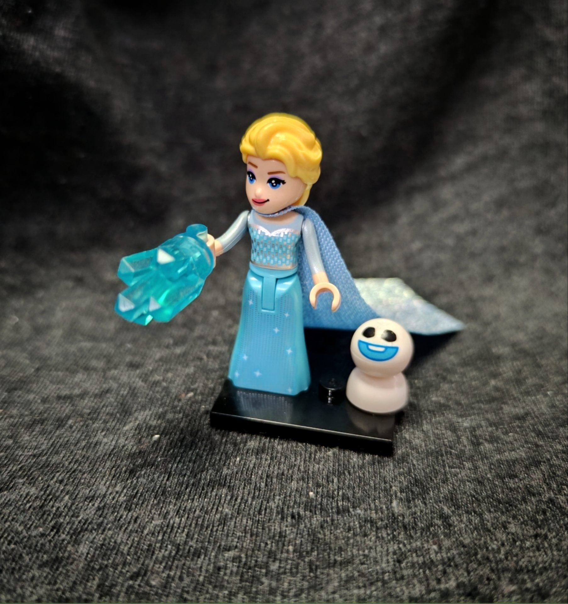 Jégvarázs figura - Elsa